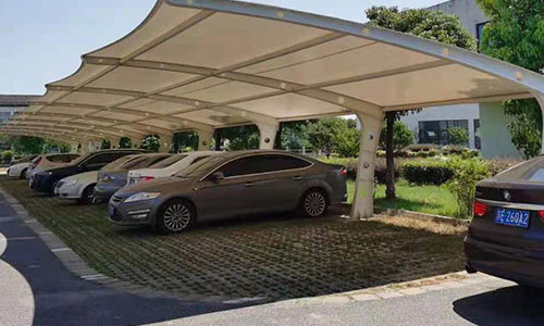 哈爾濱膜結(jié)構(gòu)車(chē)棚——守護(hù)您的愛(ài)車(chē)，盡顯生活品味